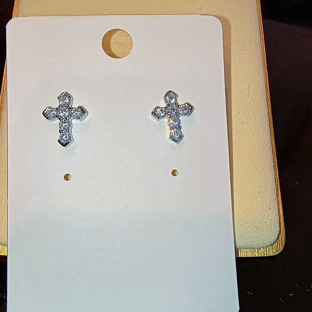 Elegant Silver Cross Earrings Moissanite - Picture 11 of 16